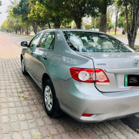 toyota-corolla-altis-x-manual-16-big-5