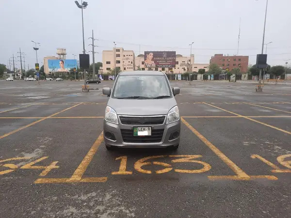 suzuki-wagon-r-2018-big-3