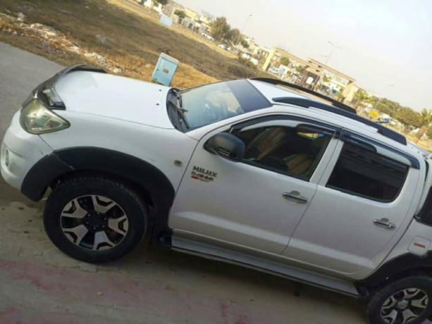 toyota-hilux-e-big-2
