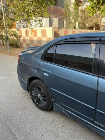 honda-civic-2005-big-6