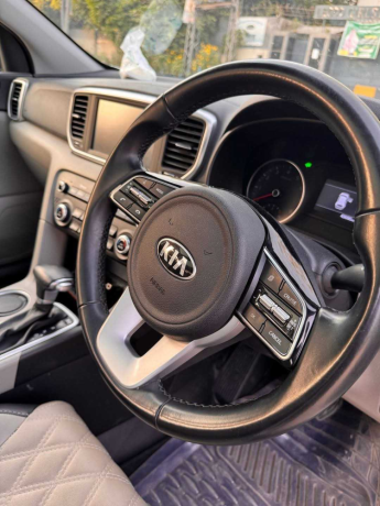 kia-sportage-fwd-big-4