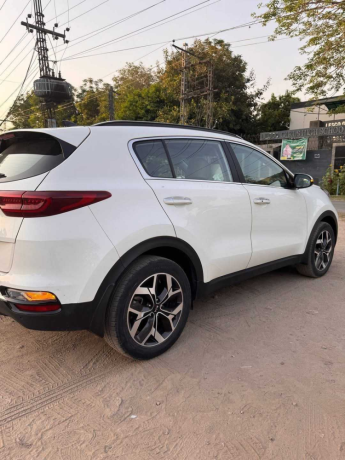 kia-sportage-fwd-big-2