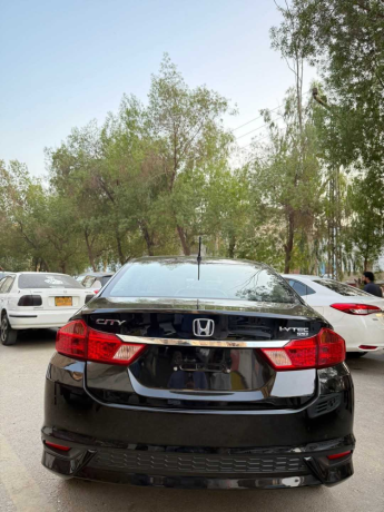 honda-city-12l-cvt-big-3