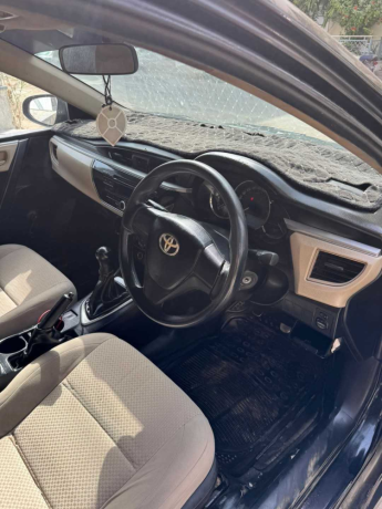 toyota-corolla-altis-x-manual-16-big-2