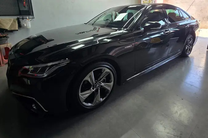 toyota-crown-rs-advance-2018-big-7