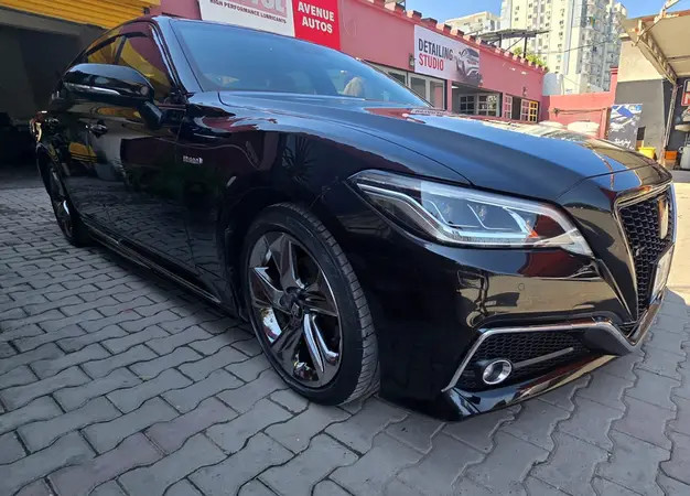 toyota-crown-rs-advance-2018-big-8