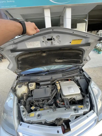 toyota-prius-15-2010-big-7