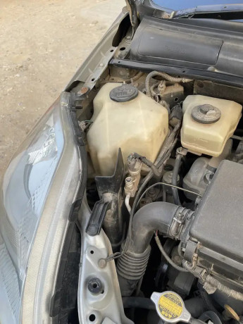 toyota-prius-15-2010-big-11