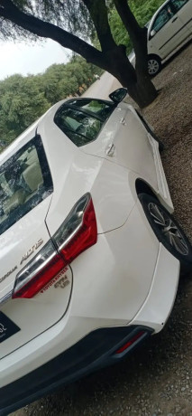 toyota-corolla-altis-grande-cvt-i-18-2020-big-7