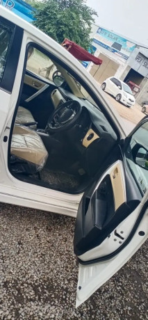 toyota-corolla-altis-grande-cvt-i-18-2020-big-4