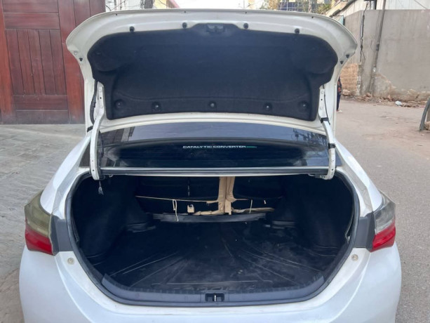 toyota-corolla-altis-x-cvt-i-18-big-6
