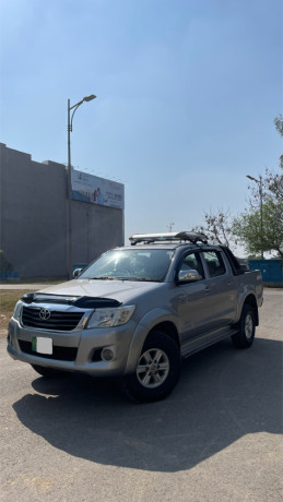 toyota-hilux-camp-big-3