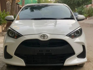 toyota-yaris-hatchback-japanese-model-202124