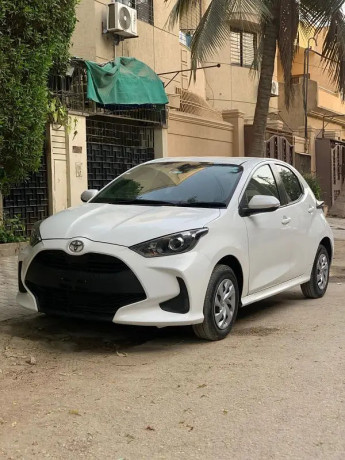 toyota-yaris-hatchback-japanese-model-202124-big-2
