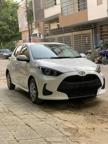 toyota-yaris-hatchback-japanese-model-202124-big-1