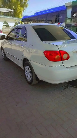 toyota-corolla-gli-2004-big-3