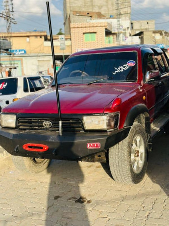 toyota-hilux-e-big-1