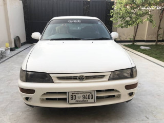 toyota-corolla-se