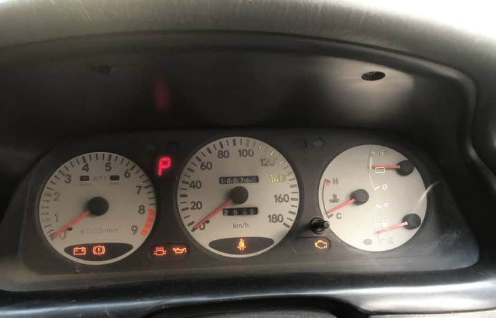 toyota-corolla-se-big-9
