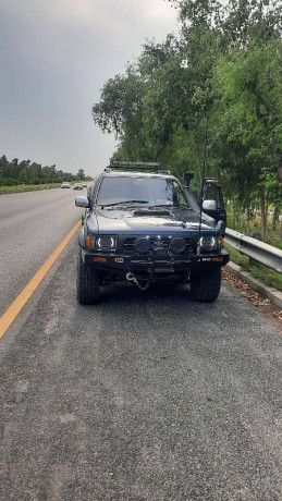toyota-hilux-e-big-3