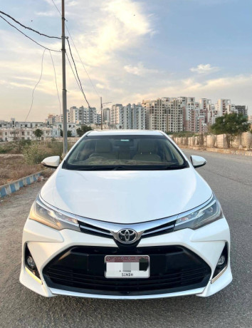 toyota-corolla-altis-x-cvt-i-18-big-0