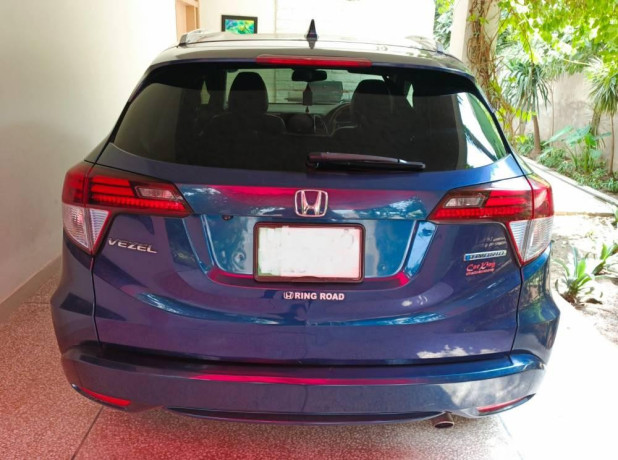honda-vezel-hybrid-z-2014-big-3