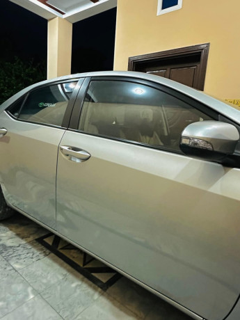 toyota-corolla-altis-x-manual-16-big-2