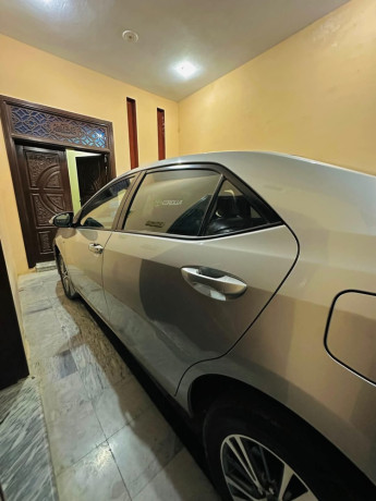 toyota-corolla-altis-x-manual-16-big-6