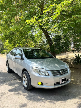 toyota-corolla-axio-x-15-big-0
