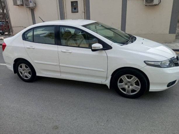 honda-city-12l-mt-big-2