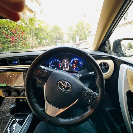 toyota-corolla-altis-16-x-cvt-i-big-4