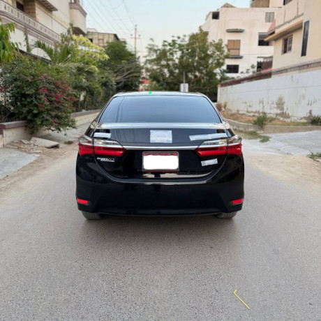 toyota-corolla-altis-16-x-cvt-i-big-1