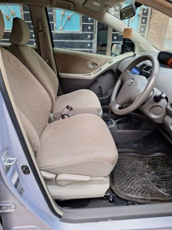 toyota-vitz-f-13-big-5