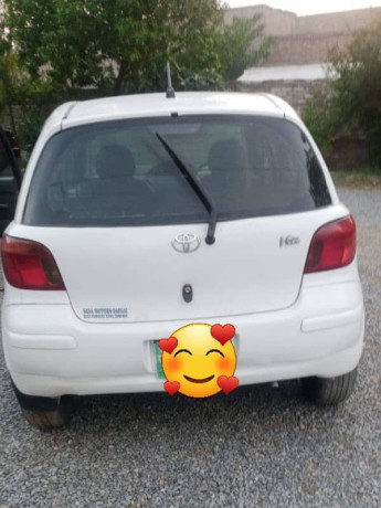 toyota-vitz-f-10-big-1