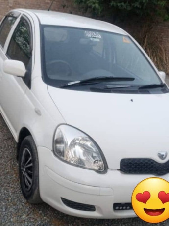 toyota-vitz-f-10-big-0