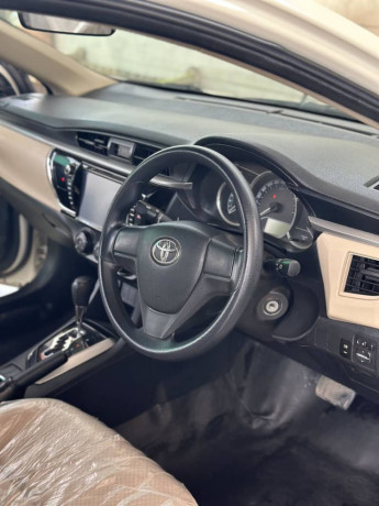 toyota-corolla-gli-auto-big-4