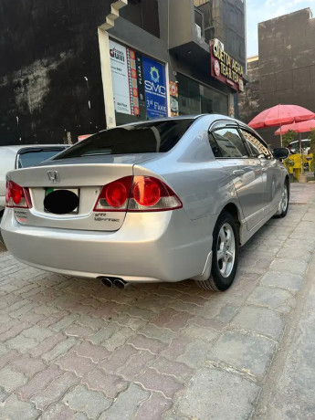 honda-civic-vti-model-2011-big-4