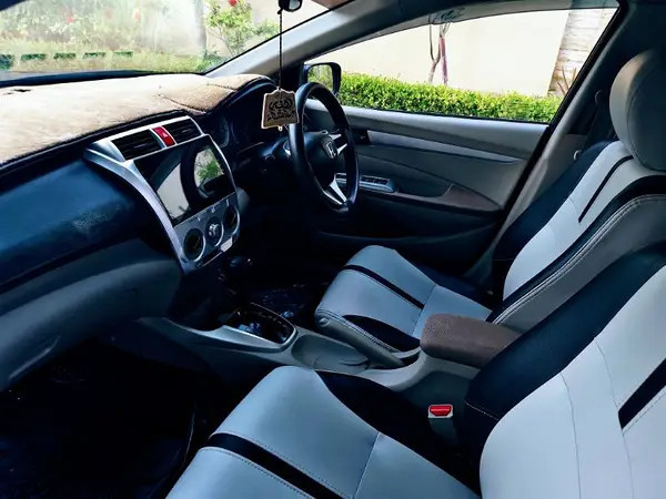 honda-city-ivtec-prismatic-model-2018-black-beauty-only-46000-kms-done-big-5