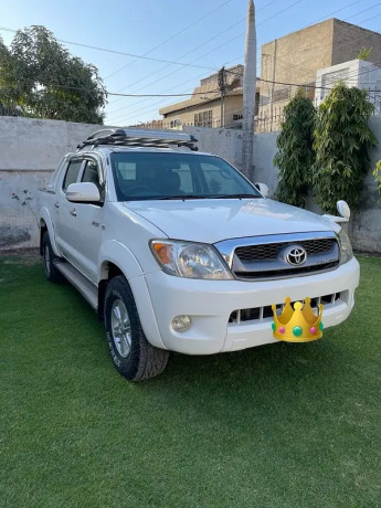 toyota-hilux-30-2007-big-0