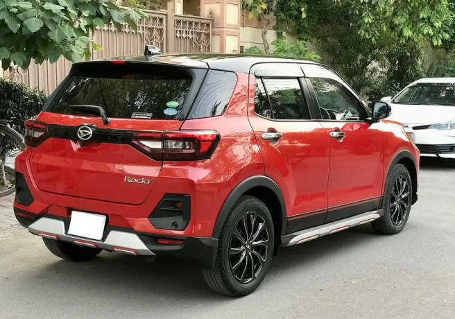 daihatsu-rocky-g-2020-big-1