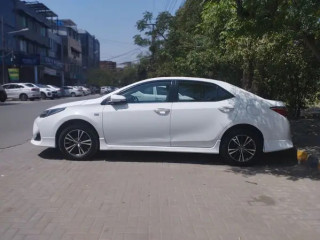 toyota-corolla-altis-x-cvti-18