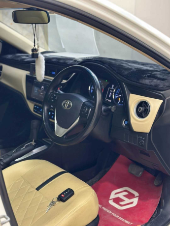 toyota-corolla-altis-x-cvt-i-18-big-5