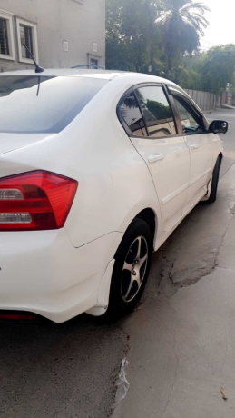 honda-city-12l-cvt-big-2