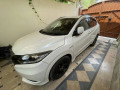 honda-vezel-z-small-2
