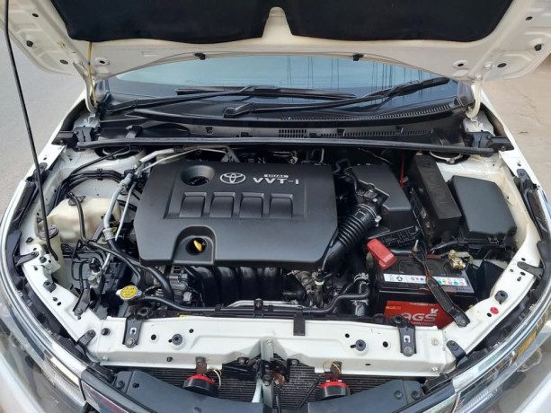 toyota-corolla-altis-16-x-cvt-i-big-5