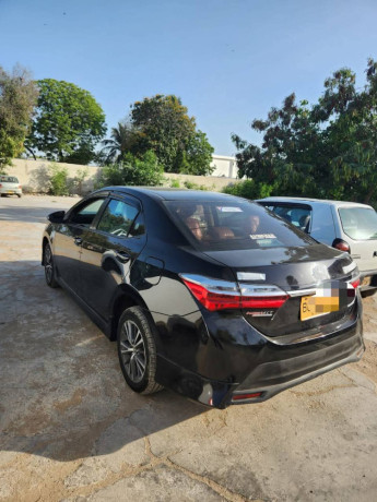 toyota-corolla-altis-16-x-cvt-i-big-2