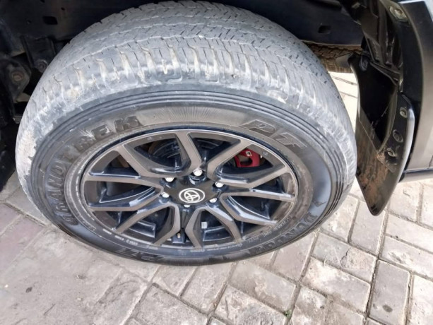 toyota-fortuner-gr-s-big-2