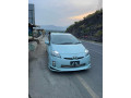 toyota-prius-alpha-g-small-1