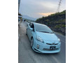 toyota-prius-alpha-g-small-0