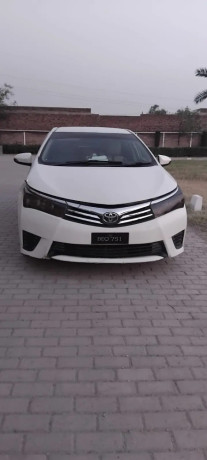 toyota-corolla-xli-2015-big-0